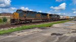 CSX 3176 leads M369.